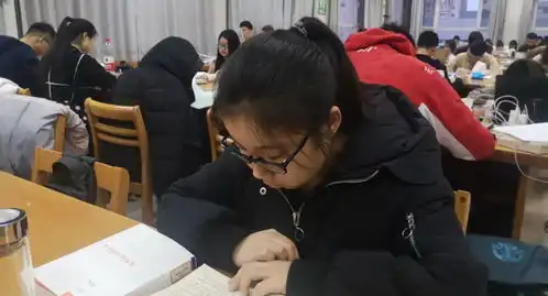 来自东师的考研加油包越努力,越幸运