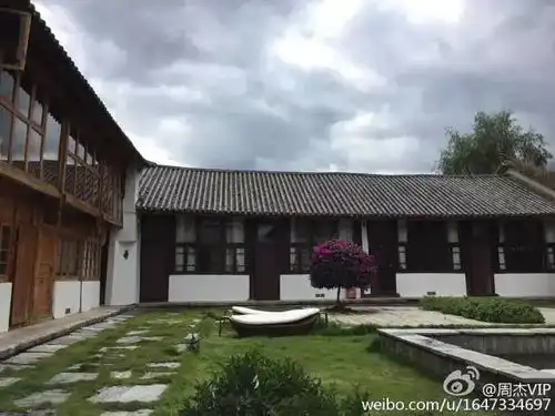 没想到啊,尔康不仅是表情包之祖,还是个艺术家