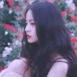 其实强颜欢笑的人,心里都有痛
