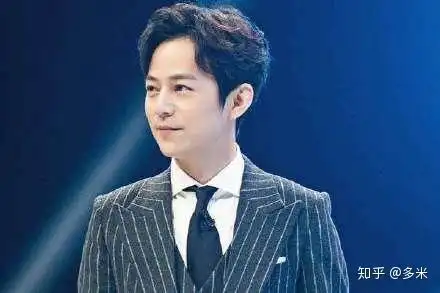 大半个娱乐圈为他庆生,快本为他改变播出时间,堪称人生赢家