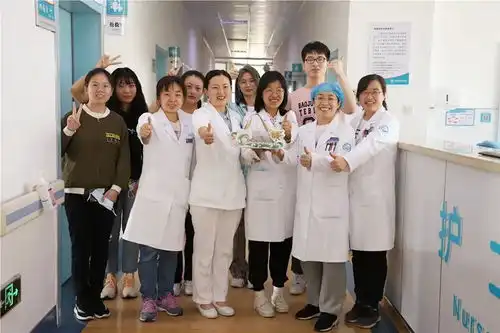 端午五角新丝缠角粽,师生之间粽是情