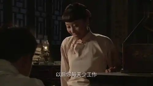 男子给女子端水洗脚故意说这话引她吃醋,她的小表情太可爱了