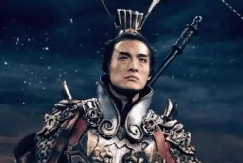 同样是扮演吕布,前三位都是在模仿,图4才是真正的原版