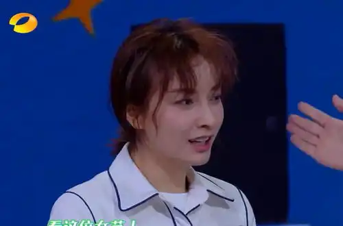 吴昕发高烧还坚持录节目,何炅心疼说出原因,谁注意谢娜的表情