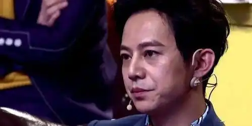娱乐圈公认好脾气何炅,唯独对他黑脸,听完原因后真活该