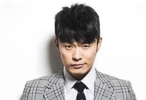 哪个男明星依然还是好男人