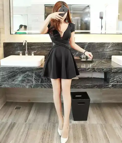 搞笑gif趣图刚才在路上看到的,我要不要过去给他磕头啊