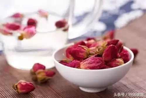 45岁后,拥有5大长寿特征,容易长寿,5个全占,做百岁老人没问题