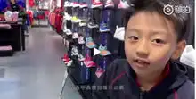 王艳儿子球球长大变帅好多,和王艳站在一起像姐弟,笑起来好腼腆