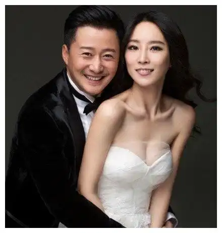 看看谢楠长头发的样子,就懂为啥吴京从来不晒自己的妻子了