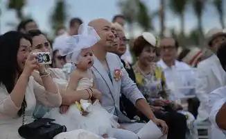包贝尔夫妇大婚现场徐峥担任证婚人