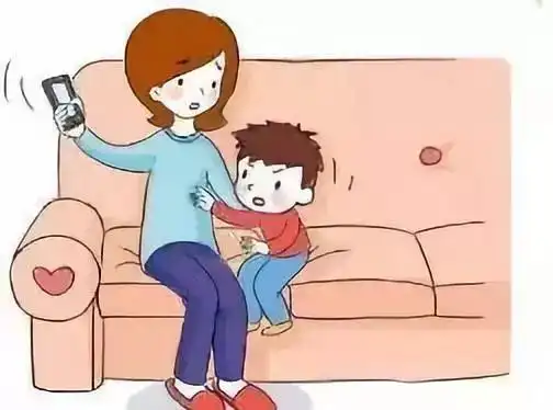 家长做到这4点,孩子暑假不再沉迷手机