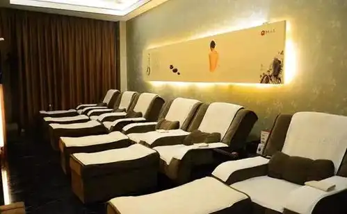 免费做足疗,想想就开心温岭这两家足浴店竟然在一起搞事情...