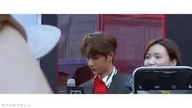 让王一博队长放弃表情管理,完全被燃爆的法国战神hiphop世界冠军布布,震撼全场
