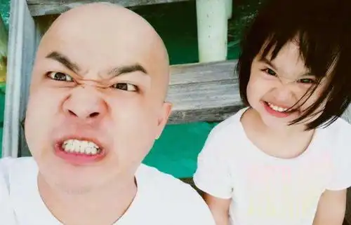包贝儿女儿宛如整容,小时候其貌不扬,如今却美成了初恋脸