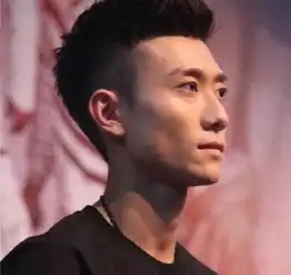 同样是童星,张一山杨紫关晓彤都大红大紫,他却靠捡垃圾为生