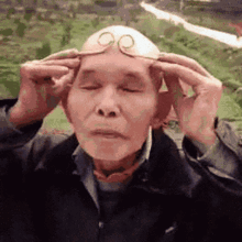 搞笑gif动图戴上金箍我就无法爱你,放下金箍我就无法救你