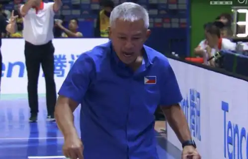 中国男篮啊你看菲律宾多高兴