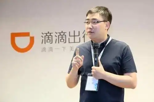 放着阿里副总不当,拿10万创业被王兴说垃圾,如今把公司干到5000亿