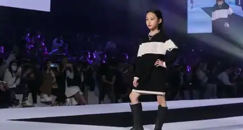 17岁拿影后,38岁离婚,如今只能当网红的李小璐晒素颜