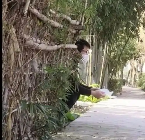 当班主任突然在家长群里发红包,总感觉有哪里不对......