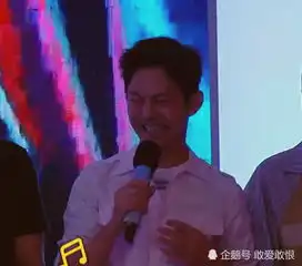 杨幂上快本一展歌喉,有谁注意一旁何炅的反应表情真的绝了