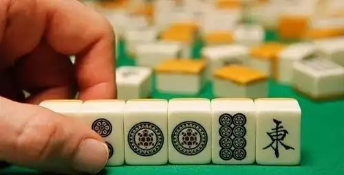 来一盘河南麻将,三大绝技加一小技巧,让你稳赢不输