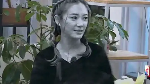 应采儿问陈小春假如老婆跑了怎么办山鸡哥一句话,表情瞬间崩裂