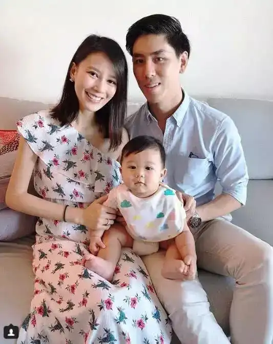 胡杏儿爱子换新造型,萌娃变高瘦小帅哥,与港姐同框自带星味