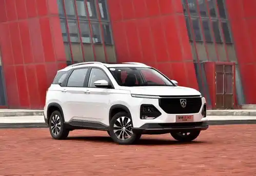 自主设计的国际化suv,出口海外供不应求,能挂四种车标,国内7万起卖