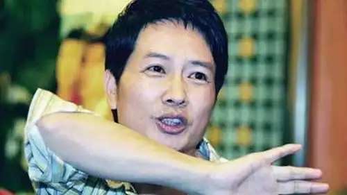 澳门男子点美女相册损失百万,连老婆都看不下去了