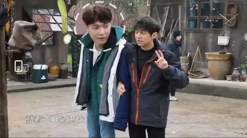 张艺兴综艺被吓得变表情包,浑身都在拒绝,太搞笑