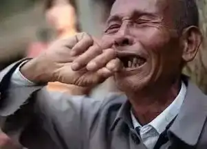 劳动不丰收,丰收不赚钱,农民是最不容易的一群人