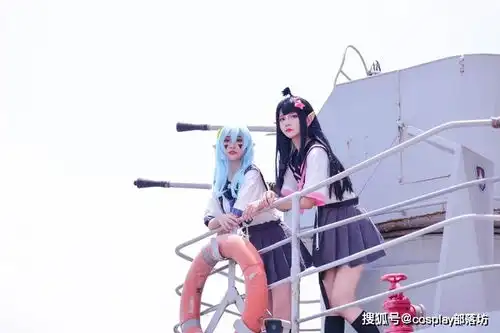 cos凹凸世界学园机能凯莉安莉洁双人cos正片