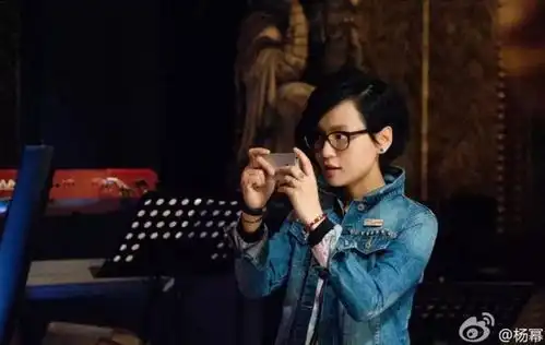吐槽大会周笔畅主场却遭杨幂抢镜,她俩也是塑料姐妹情