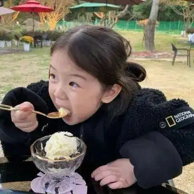 合师新表情,登场