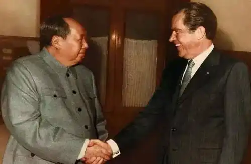 尼克松问你怎么称呼蒋介石主席回答七个字,让尼克松哈哈大笑