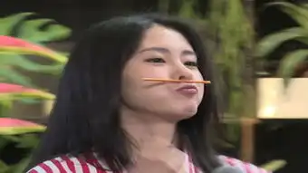 一大波表情包来袭张碧晨秒变黑洞坑惨粉丝