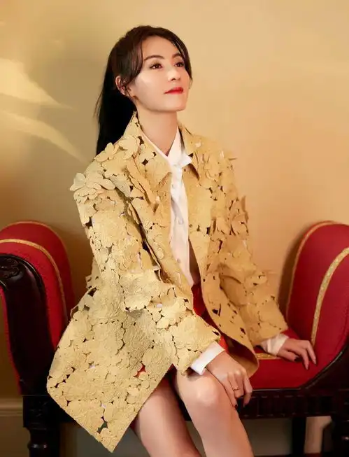 张柏芝人鱼造型绝美一天两包螺蛳粉她怎么不会胖