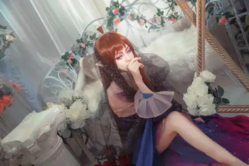 三位妹子cos的国产动漫凹凸世界角色凯莉造型百变