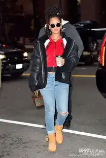 rihanna一个包用三年天后节俭起来连自己都害怕吧