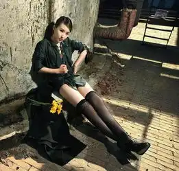 谢楠比柳岩颜值强很多,当年就靠这套照片征服吴京