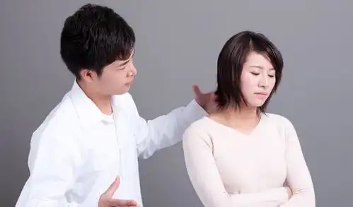 在老公车的后尾箱发现一套女式泳衣,她冷笑道,看你这次怎么解释