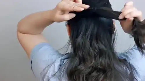 广州牛人只需一根皮筋就能搞定的10秒出门发型,比普通马尾洋气百搭