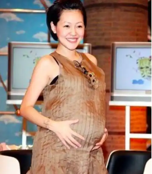 大s产后暴瘦60斤,杨幂怀孕才100斤,baby孙怡小s只胖肚子最气人