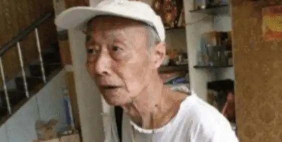 84岁爷爷参加高考自信估分630,成绩出来后网友沉默了