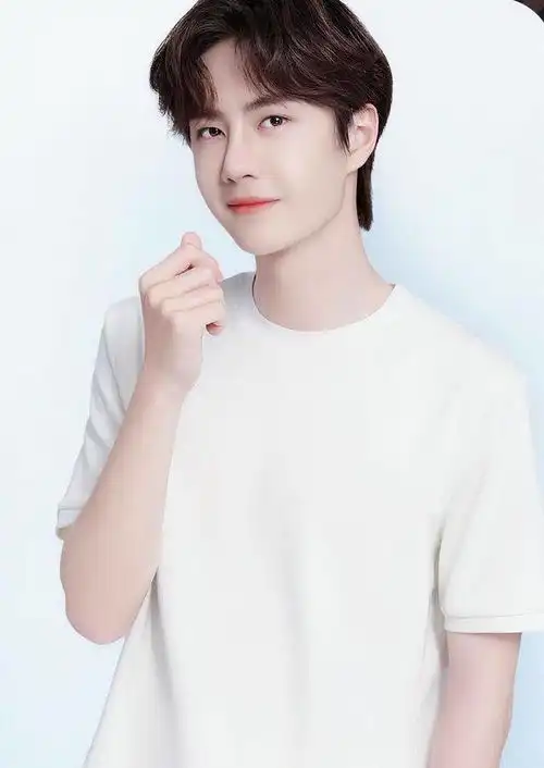不同平台的追星方式啥样抖音舔屏微信建群,b站发弹幕微博控评
