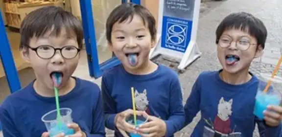 宋家三胞胎表情包还记忆犹新,宋一国透露孩子即将上小学