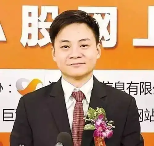 38岁坐拥80亿元中山最壕年轻人辞去董事长一职