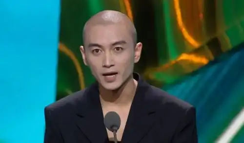 胡歌周迅白玉兰二封,现场明星的微表情却是另一种江湖